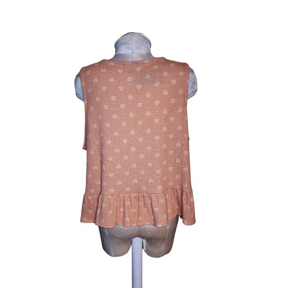 Torrid Textured Knit Ruffle Crop Top Peach Size 2 NWT - Picture 2 of 5
